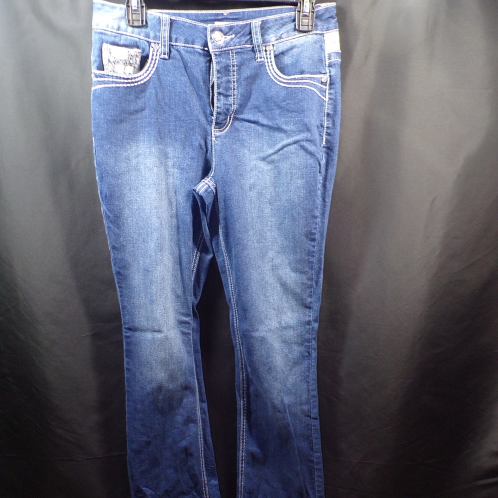 BOOTCUT JEANS